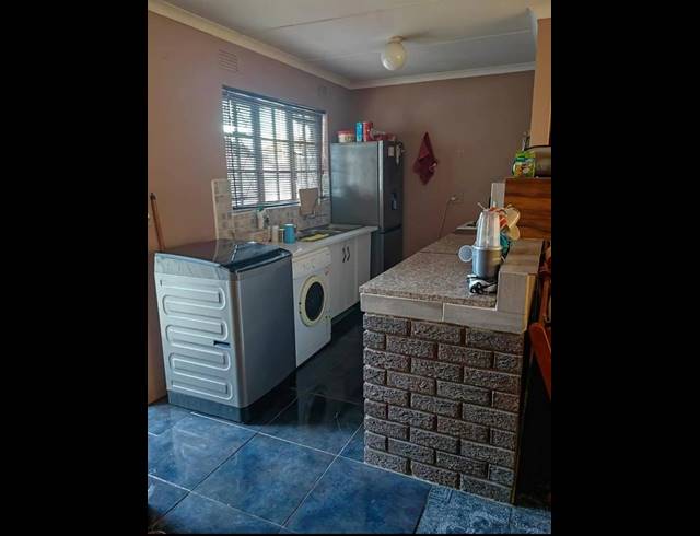 2 BEDROOM PROPERTY TO RENT IN BLUFF